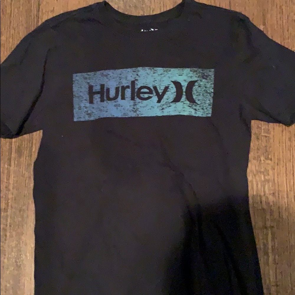 Hurley t-shirt size small